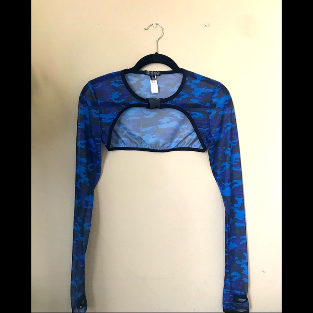 TRENDY CAMO CROP TOP